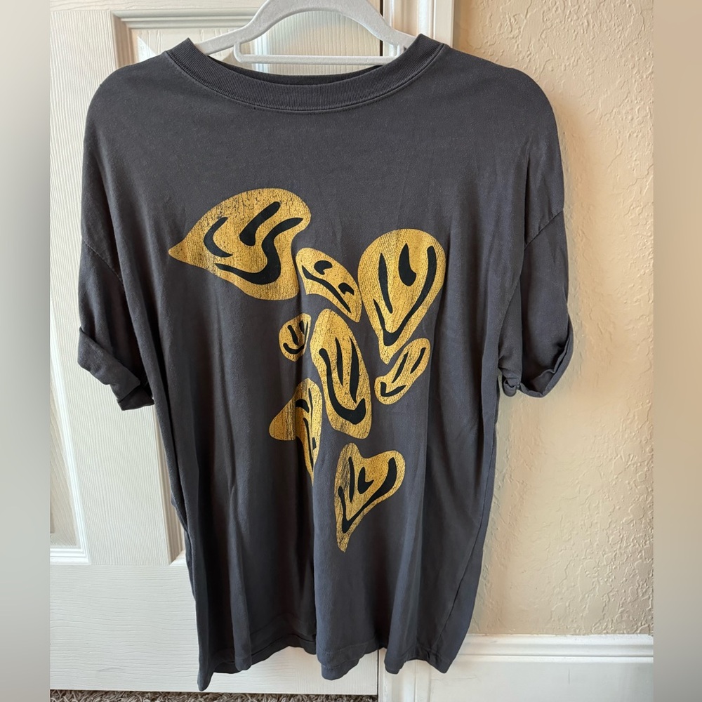 smiley face graphic tee